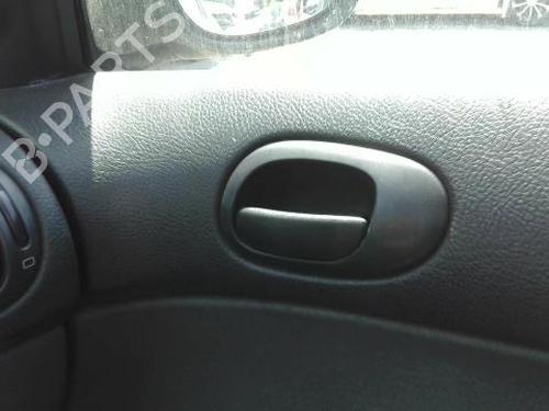 Used Front right interior door handle PEUGEOT 206 Hatchback (2A/C) 1.6 16V (109 hp) 26888496