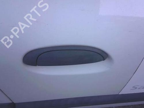 Maniglia esterna anteriore destra RENAULT CLIO II (BB_, CB_) 1.2 (BB0A, BB0F, BB10, BB1K, BB28, BB2D, BB2H, CB0A,... (58 hp) 30818630