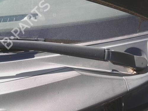 Used Front windshield wiper arm TOYOTA YARIS (_P9_) 1.33 VVT-i (NSP90_, NSP90R) (100 hp) 27891850