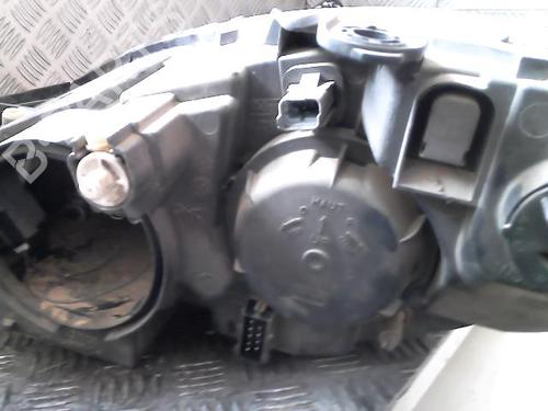 Right headlight PEUGEOT 807 (EB_) 2.2 HDi | BP20986257C29 