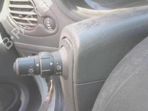 switch-renault-clio-iii-br01-cr01-2005-2006-2007-2008-2009-2010-2011-2012-2013-2014-36170961 main image