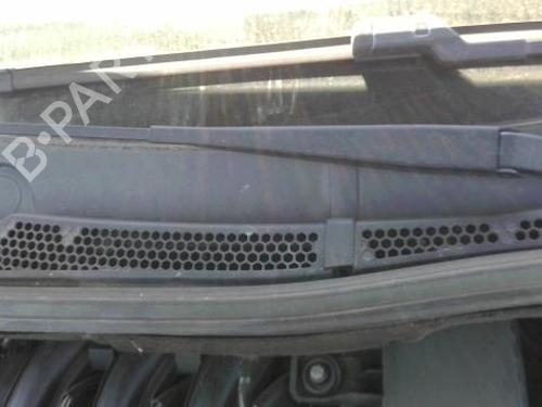 Used Front windshield wiper arm PEUGEOT 208 I (CA_, CC_) 1.0 VTi (68 hp) 26888364