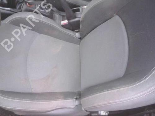 Stol venstre foran PEUGEOT 206 Hatchback (2A/C) 2.0 HDI 90 (90 hp) 30543851