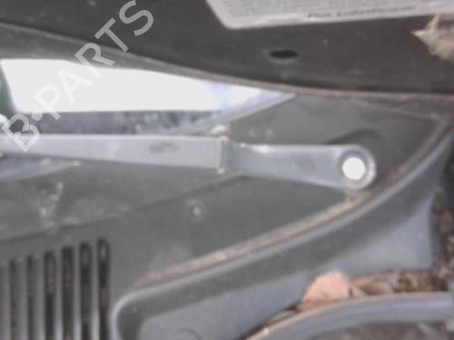 Used Front windshield wiper arm FIAT PUNTO (176_) 60 1.2 (176AP, 176AR, 176AQ, 176BB) (60 hp) 29845522