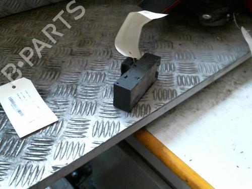 Used Switch NISSAN MICRA III (K12) 1.2 16V (80 hp) 20999905