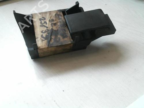 Used Front right interior door handle RENAULT RAPID Box Body/MPV (F40_, G40_) 1.9 D (F40P, F40N, F40E) (64 hp) 22042796