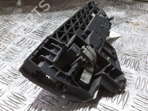 front-left-exterior-door-handle-audi-a4-b8-8k2-2007-2008-2009-2010-2011-2012-2013-2014-2015-2016-2017-23799587 main image