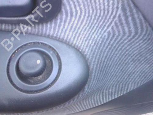 Commande retroviseurs RENAULT CLIO II (BB_, CB_) 1.4 16V (B/CB0P, BB13) (98 hp) 29299683