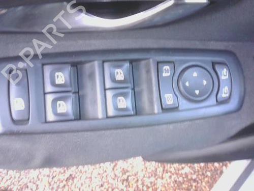 Used Switch Switch RENAULT MEGANE III Grandtour (KZ0/1) 1.9 dCi (KZ0J, KZ0N, KZ1S) (131 hp) 31024392 31024392