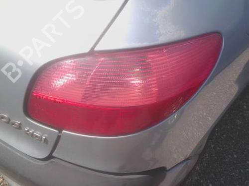 Used Right taillight PEUGEOT 206 Hatchback (2A/C) 1.4 HDi eco 70 (68 hp) 28099840