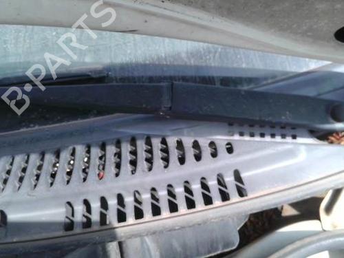 Used Front windshield wiper arm FIAT PUNTO (188_) 1.9 JTD (86 hp) 26615075