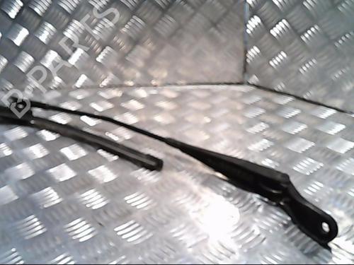 Used Front windshield wiper arm PEUGEOT 207 (WA_, WC_) 1.4 HDi (68 hp) 20992098