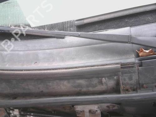 Used Front windshield wiper arm FIAT MAREA (185_) 1.9 JTD 110 (185AXT1A) (110 hp) 32471288