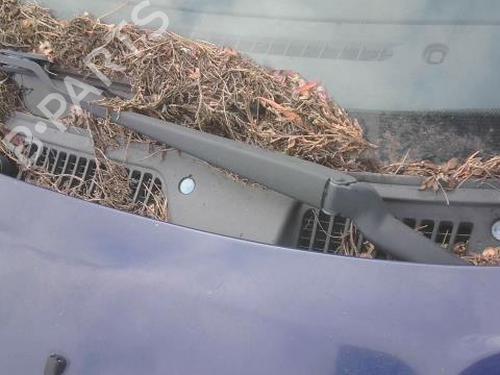 Used Front windshield wiper arm Front windshield wiper arm TOYOTA AVENSIS (_T22_) 1.6 i (AT220_, AT220R) (101 hp) 32517258 32517258