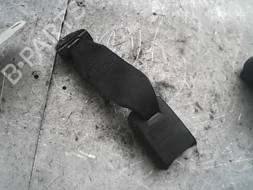 Fibbia cintura di segurança Fibbia cintura di segurança RENAULT CLIO I (B/C57_, 5/357_) 1.2 (B/C/S57A, B/C57S, 5/357F, 5/357J, 5/357L, 5/357R) (58 hp) 20986928 20986928