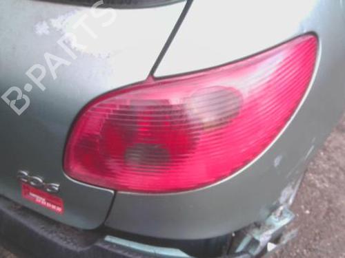 Used Right taillight PEUGEOT 206 Hatchback (2A/C) 1.9 D (69 hp) 31610911