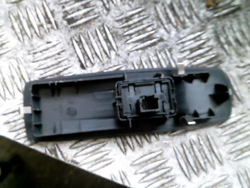 Used Right front window switch Right front window switch RENAULT LAGUNA III (BT0/1) 2.0 dCi (BT01, BT08, BT09, BT0E, BT0K, BT12, BT1C, BT1D,... (150 hp) 22055990 22055990