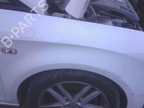 Używane Błotnik przedni prawy SEAT LEON (1P1) 2.0 TDI (170 hp) 30577168