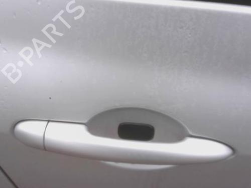 Høyre foran utvendig håndtak RENAULT CLIO III (BR0/1, CR0/1) 1.5 dCi (C/BR0G, C/BR1G) (68 hp) 30543759
