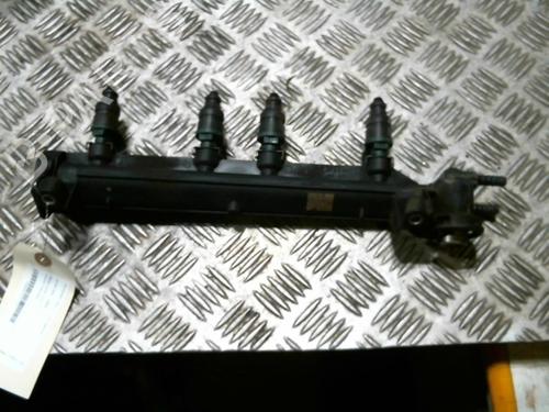 Used Injection rail Injection rail VW GOLF IV (1J1) 1.6 (102 hp) 30712378 30712378