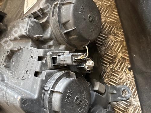 Right headlight CITROËN C5 I (DC_) 2.0 HDi (DCRHZB, DCRHZE) | BP37181312C29 - Image 2