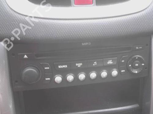 Used Radio Radio 38257669 38257669