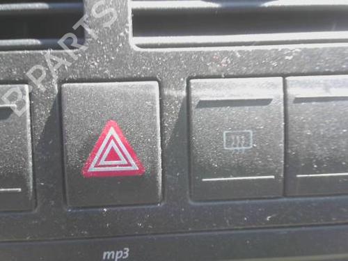 Used Warning switch VW POLO IV (9N_, 9A_) 1.9 TDI (101 hp) 28427177