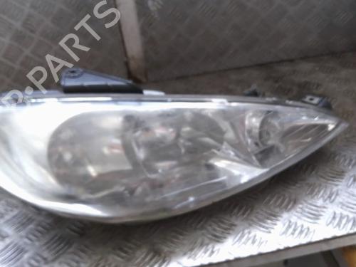 Used Right headlight PEUGEOT 206 Hatchback (2A/C) 1.4 i (75 hp) 22057631
