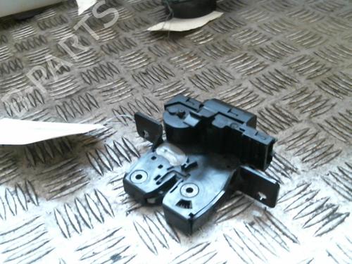 Used Switch RENAULT CLIO III (BR0/1, CR0/1) 1.2 16V (BR02, BR0J, BR11, CR02, CR0J, CR11) (75 hp) 22040136