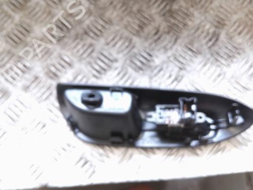Used Left rear window switch Left rear window switch NISSAN JUKE (F15) 1.6 (117 hp) 27503324 27503324