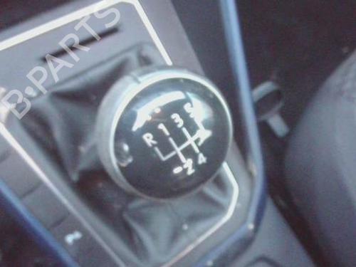 Used Shift knob VW POLO VI (AW1, BZ1, AE1) 1.0 MPi (80 hp) 30444182