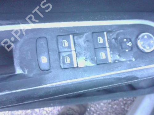 Used Switch Switch PEUGEOT 3008 II SUV (MC_, MR_, MJ_, M4_) 1.5 BlueHDi 130 (131 hp) 31332964 31332964