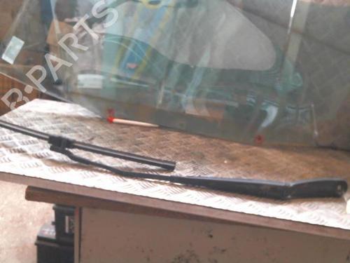 Used Front windshield wiper arm BMW X3 (F25) xDrive 30 d (258 hp) 20993812