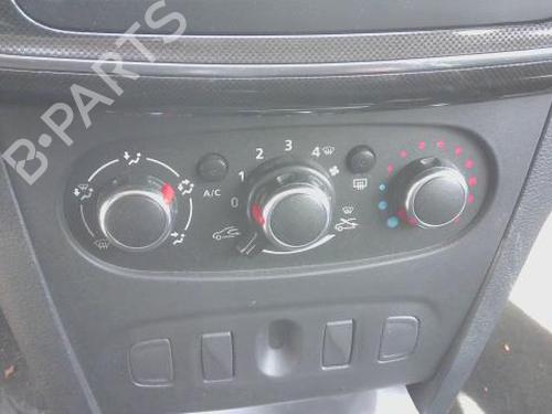 Used Climate control DACIA SANDERO II 1.0 SCe 75 (B8JC, B8JD, B8NC) (73 hp) 28951385