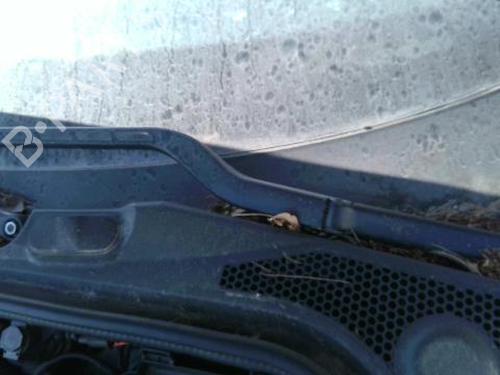 Used Front windshield wiper arm AUDI A3 (8P1) 2.0 TDI 16V quattro (140 hp) 27172503