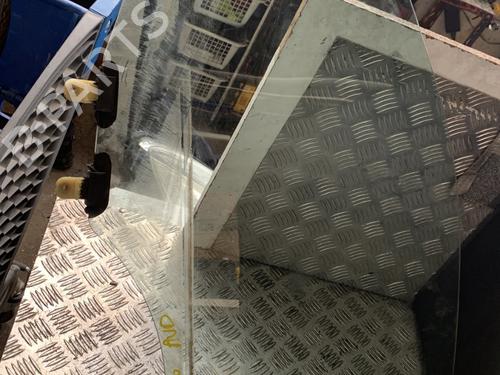 Front right door window HYUNDAI i20 II (GB, IB) 1.0 T-GDI | BP30149351C19