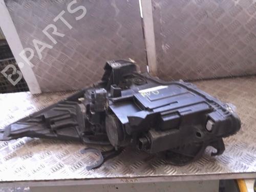 Right headlight PEUGEOT 5008 (0U_, 0E_) 2.0 HDi 150 / BlueHDi 150 | BP26293963C29 