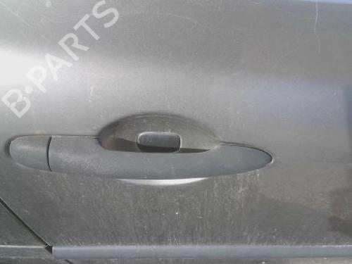 Used Front right exterior door handle RENAULT CLIO III (BR0/1, CR0/1) 1.2 16V Hi-Flex (BR1U, CR1U) (75 hp) 28840378