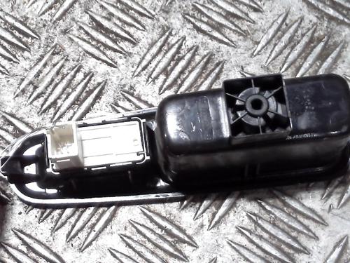 Used Left rear window switch Left rear window switch CITROËN C3 III (SX) 1.2 VTi 82 (82 hp) 22192334 22192334