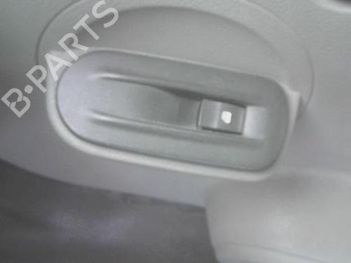 Used Right front window switch Right front window switch RENAULT MASTER II Van (FD) 2.5 dCi 120 (FD0M, FD0U, FD0W, FD2M, FD2W, FD3M, FD3U,... (115 hp) 34411984 34411984