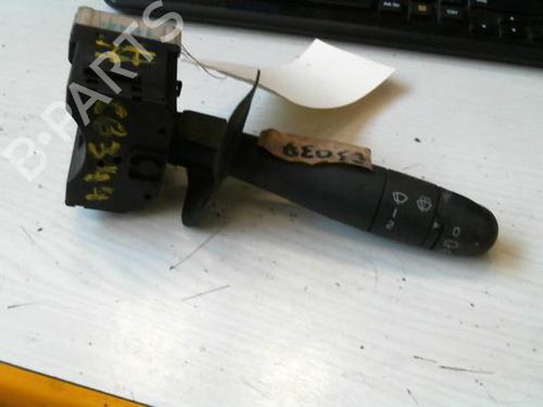 Used Steering column stalk RENAULT CLIO II (BB_, CB_) 1.5 dCi (B/CB07) (65 hp) 22042757