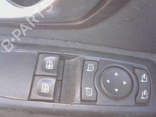 Used Switch RENAULT MEGANE III Coupe (DZ0/1_) 2.0 dCi (DZ0L) (160 hp) 28622599