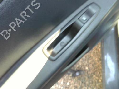 Used Left rear window switch Left rear window switch RENAULT CAPTUR I (J5_, H5_) 0.9 TCe 90 (90 hp) 27207561 27207561