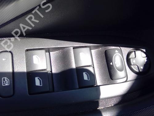 Used Switch PEUGEOT 2008 I (CU_) 1.2 THP 110 / PureTech 110 (110 hp) 25768345
