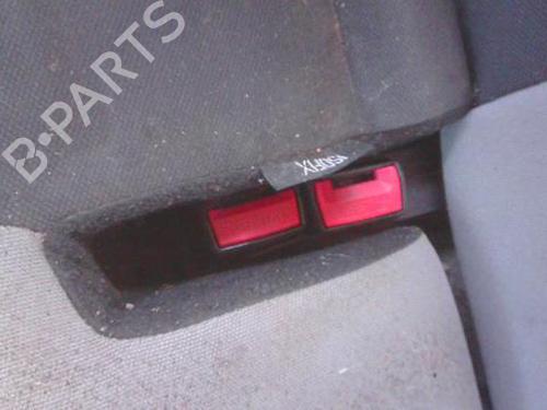 Used Seat buckle RENAULT CLIO III (BR0/1, CR0/1) 1.2 16V Hi-Flex (BR1U, CR1U) (75 hp) 28949214