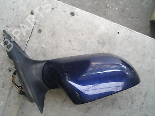 Used Right mirror Right mirror 22037418 22037418