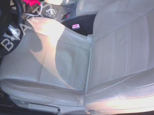 Fotel przedni lewy RENAULT MEGANE III Hatchback (BZ0/1_, B3_) 1.4 TCe (BZ0F, BZ1V) 876709426R