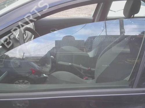 Used Front left door window RENAULT CLIO III (BR0/1, CR0/1) 1.2 16V (BR02, BR0J, BR11, CR02, CR0J, CR11) (75 hp) 32982050