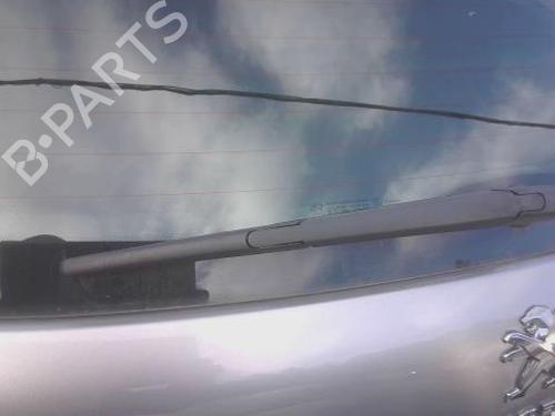 Brazo limpia trasero PEUGEOT 2008 I (CU_) 1.2 VTi (82 hp) 32368389
