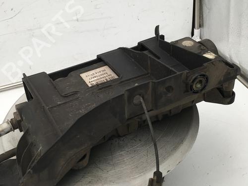 Used Electric handbrake RENAULT SCÉNIC II (JM0/1_) 1.9 dCi (JM14) (131 hp) 31577188